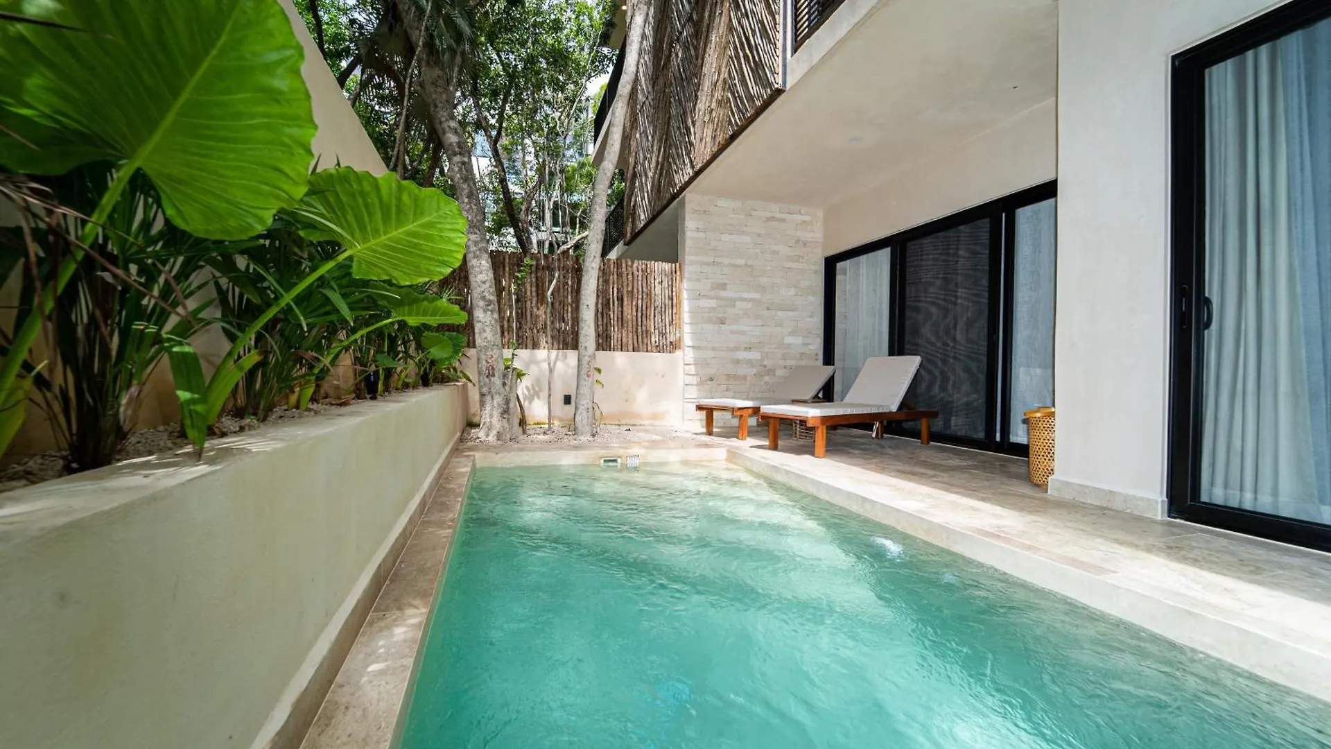 Aptos Chen Luum Tulum 0*,