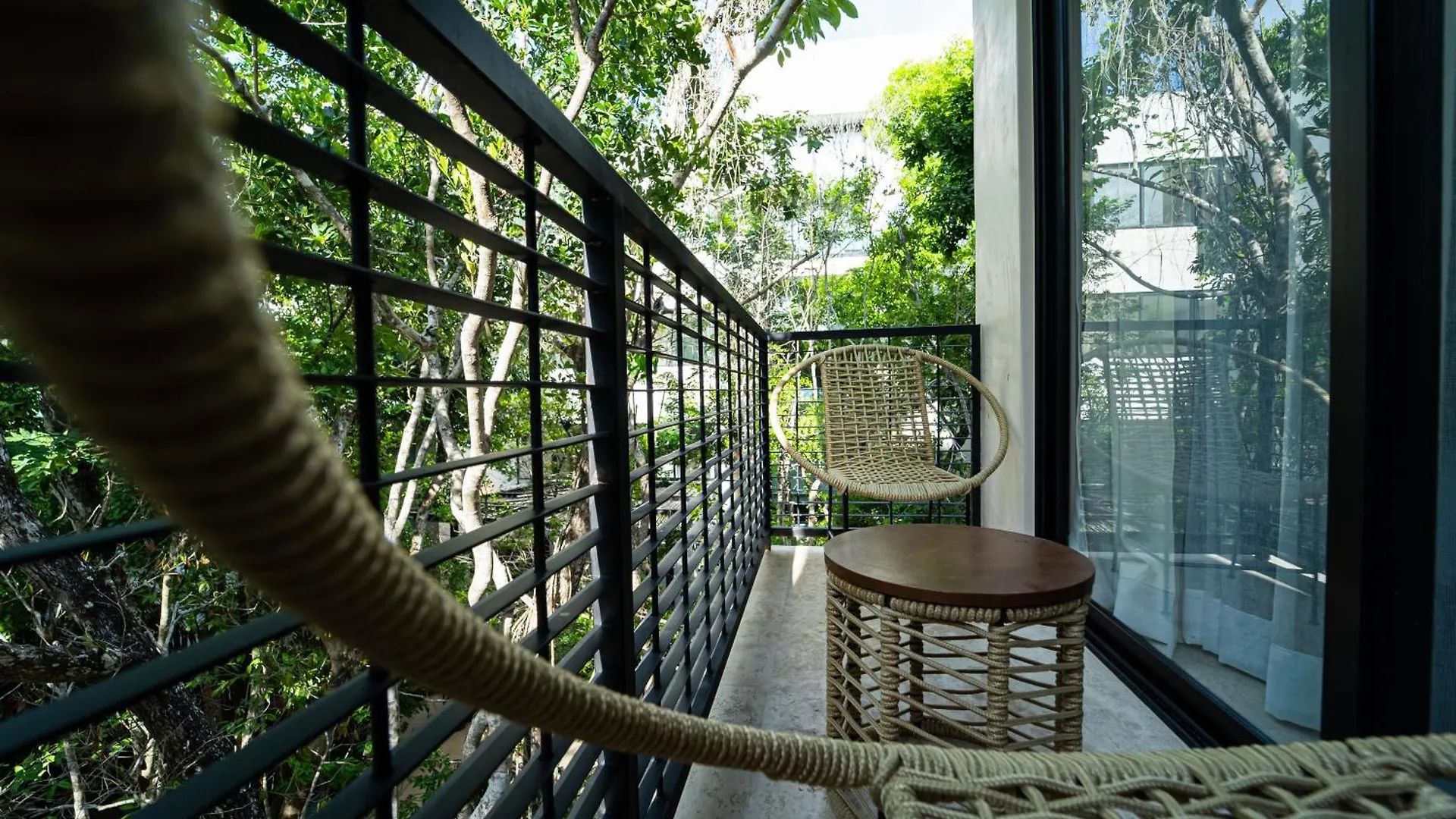 Aptos Chen Luum Tulum 0*,